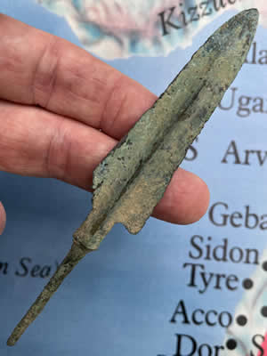 1200-800 BC Arrow Point Side One