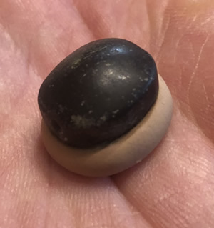 700 BC Seal in Black Hued Stone with 2 Two-Winged Sun Disc Inscribed Image pressing image