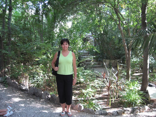 Toni Wiemers in the Garden of by the Tomb