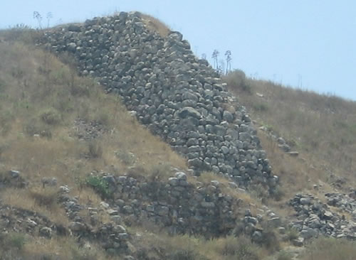 Lachish_Assyrian_Sienge_Ramp